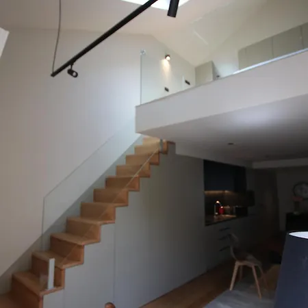 Historic Hideaway Apartment *