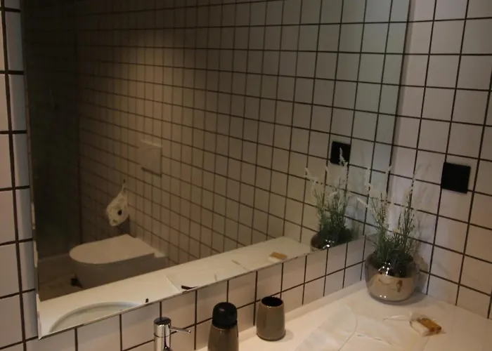 Historic Hideaway Apartment *